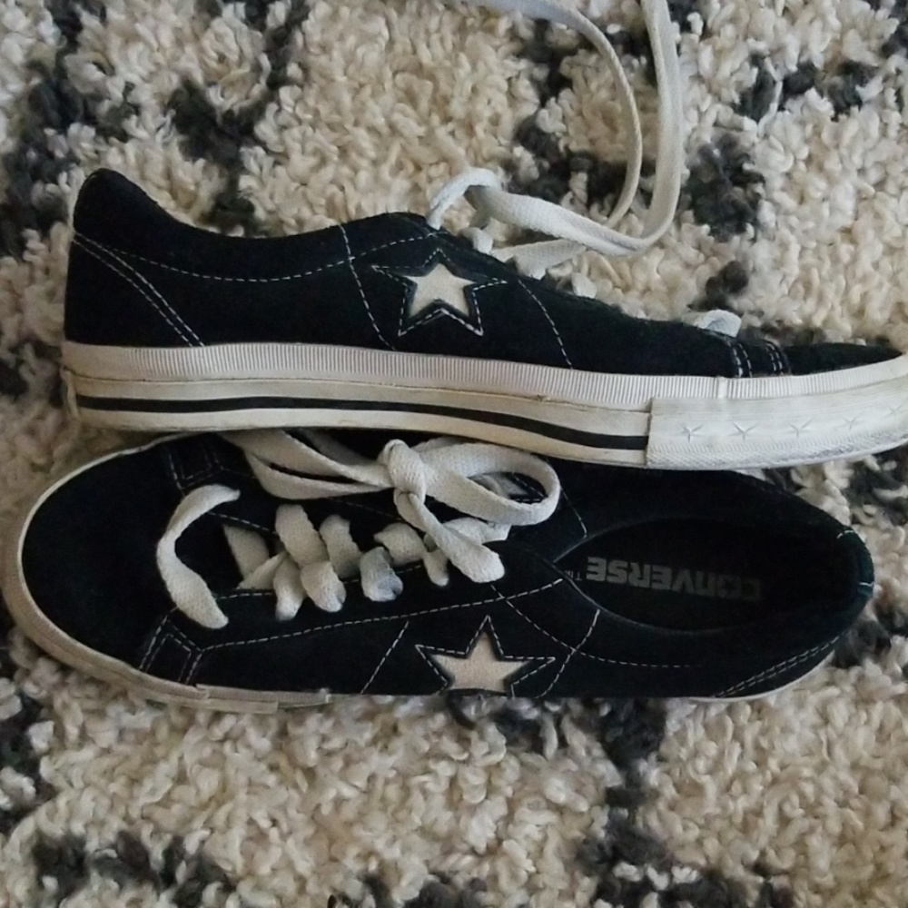 Sneaker - Picture 2 of 5
